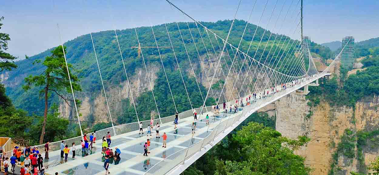 Cầu kính Trương Gia Giới