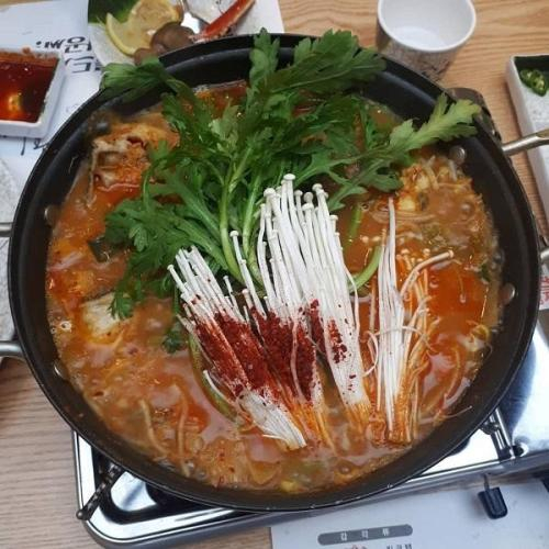 Ăn Sạch Những Món Ngon Khi Đến Với Phượng Hoàng Cổ Trấn