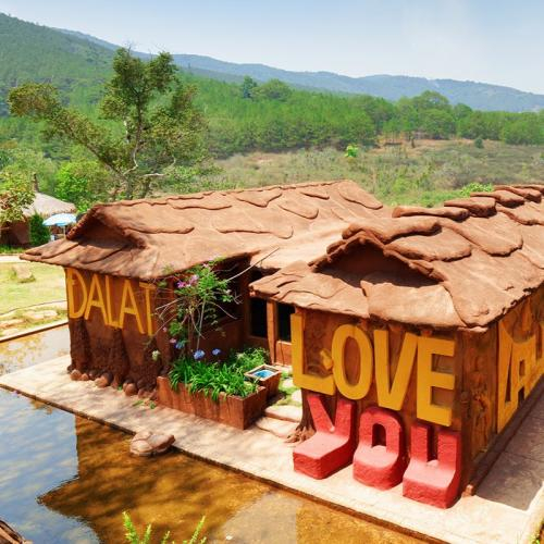 Du Lịch Đà Lạt - Trang Trại Rau & Hoa Đường Hầm Iêu Khắc - Cà Phê Mê Linh - Chùa Linh Ấn