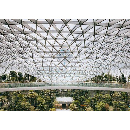 4. Bề mặt của công trình Jewel nặng đến 6,000 tấn, tương đương 10 chiếc máy bay A380.