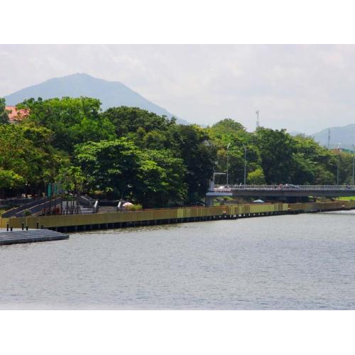 Tuyến đường đi bộ lót sàn gỗ lim trên sông Hương