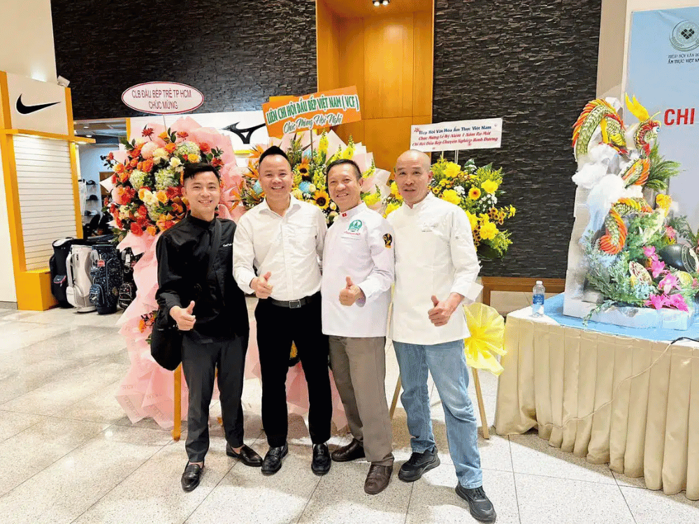 Ngày 04/3, Đại diện Liên Chi Hội Đầu Bếp Việt Nam tham dự lễ kỷ niệm 1 năm ngày ra mắt chi hội ĐBCN Bình Dương