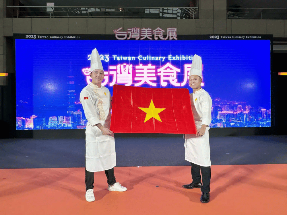 Không khí nhộn nhịp của hội trợ