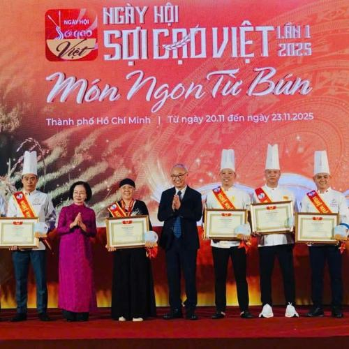 Ngày Hội Sợi Gạo Việt 2025: Tôn Vinh Tinh Hoa Ẩm Thực Và Xác Lập Kỷ Lục 100 Món Ngon Từ Bún