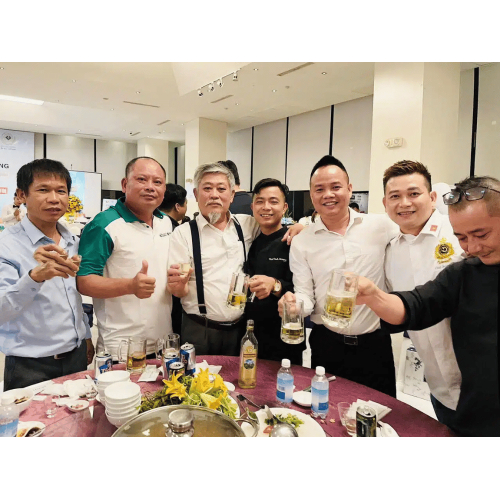 Ngày 04/3, Đại diện Liên Chi Hội Đầu Bếp Việt Nam tham dự lễ kỷ niệm 1 năm ngày ra mắt chi hội ĐBCN Bình Dương