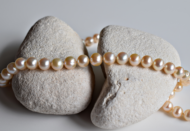 Ngọc trai có xuống màu không?