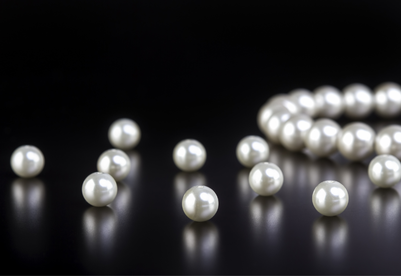 Không đeo ngọc trai khi vận động mạnh hoặc làm việc nhà