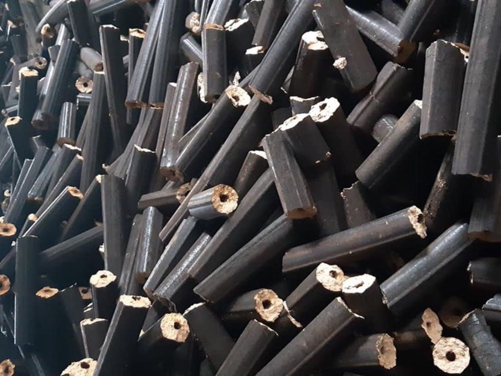 So sánh chi phí và hiệu quả sử dụng củi trấu với các loại nhiên liệu truyền thống