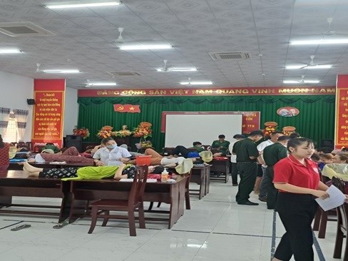 Hiến máu tình nguyện ở hai xã đảo An Sơn và Nam Du