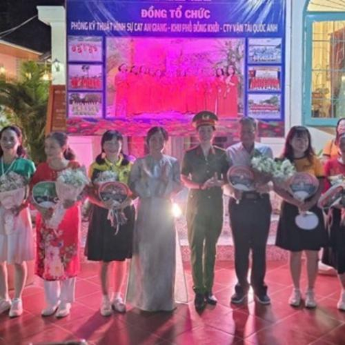 Phòng Kỹ thuật hình sự Công an tỉnh An Giang lan tỏa phong trào “Gần dân nhất” qua hoạt động giao lưu – tuyên truyền cuối năm