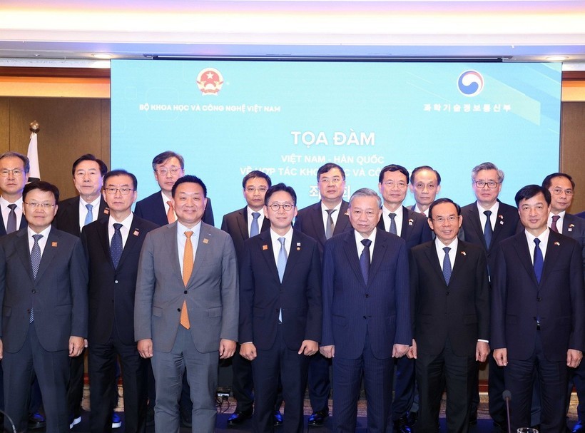 Hợp tác khoa học và công nghệ