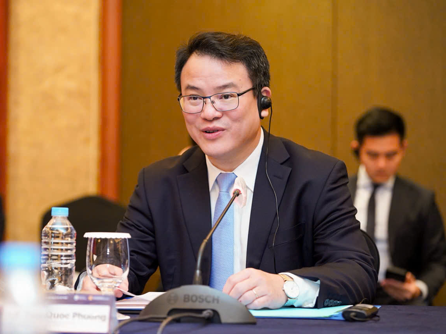 Thứ trưởng Bộ Tài chính Trần Quốc Phương phát biểu