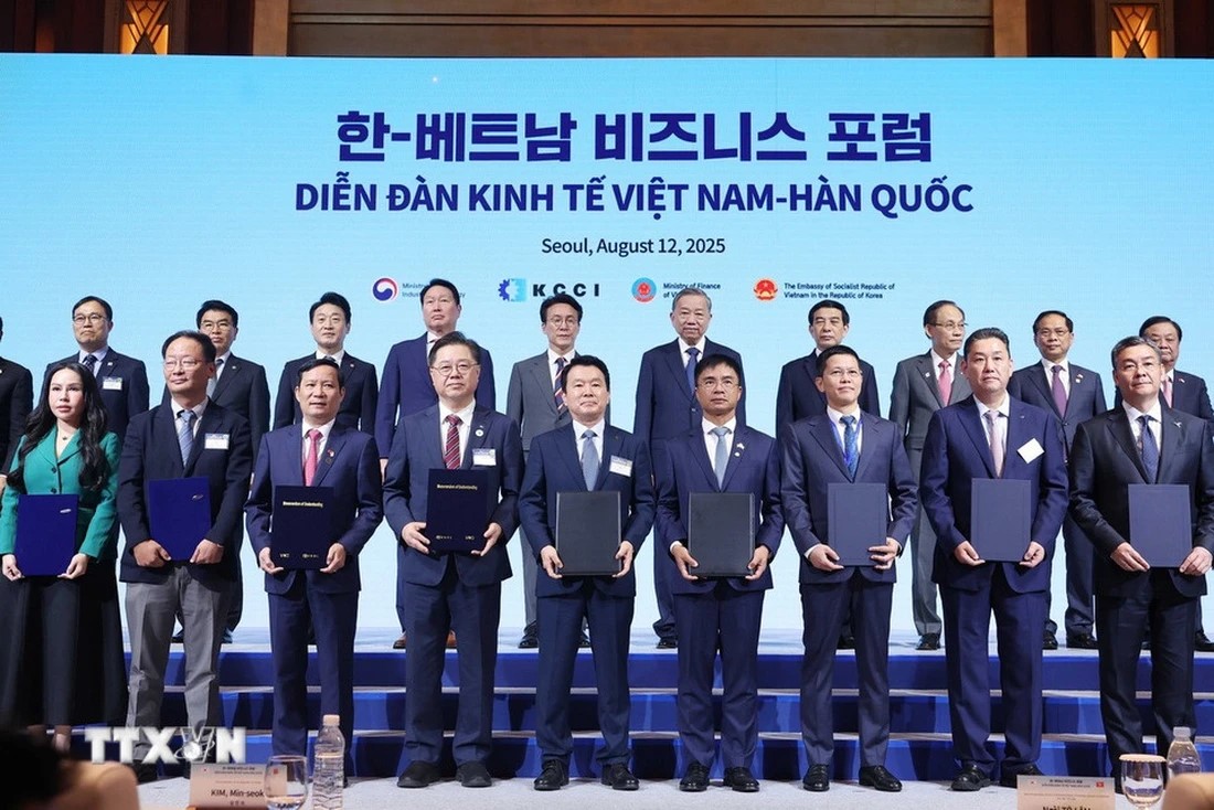 Hợp tác về lĩnh vực hạ tầng số, chuyển đổi số và chuỗi cung ứng