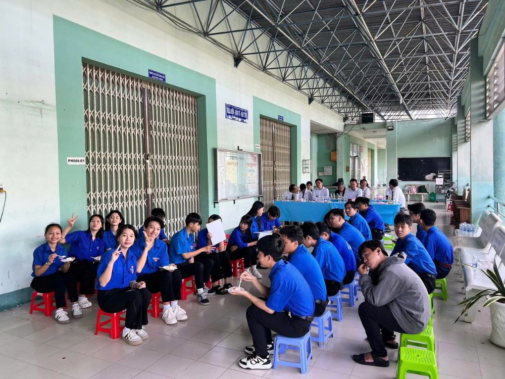 Hoạt động giao lưu thân mật của sinh viên