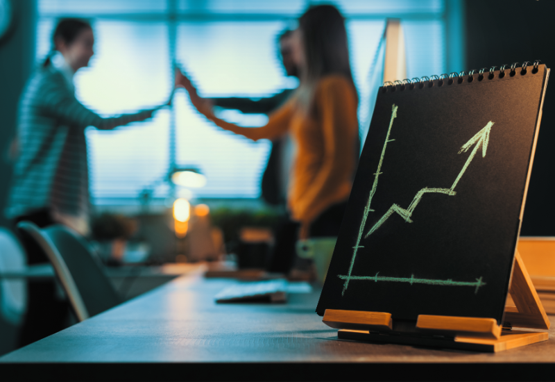 Trực tiếp tham gia công việc phục vụ teabreak