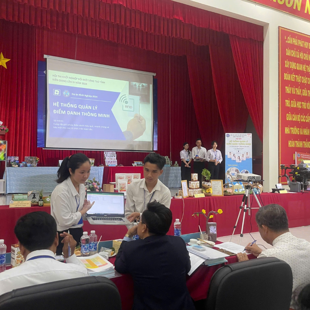 Dự Án Hệ Thống Quản Lý Điểm Danh Thông Minh