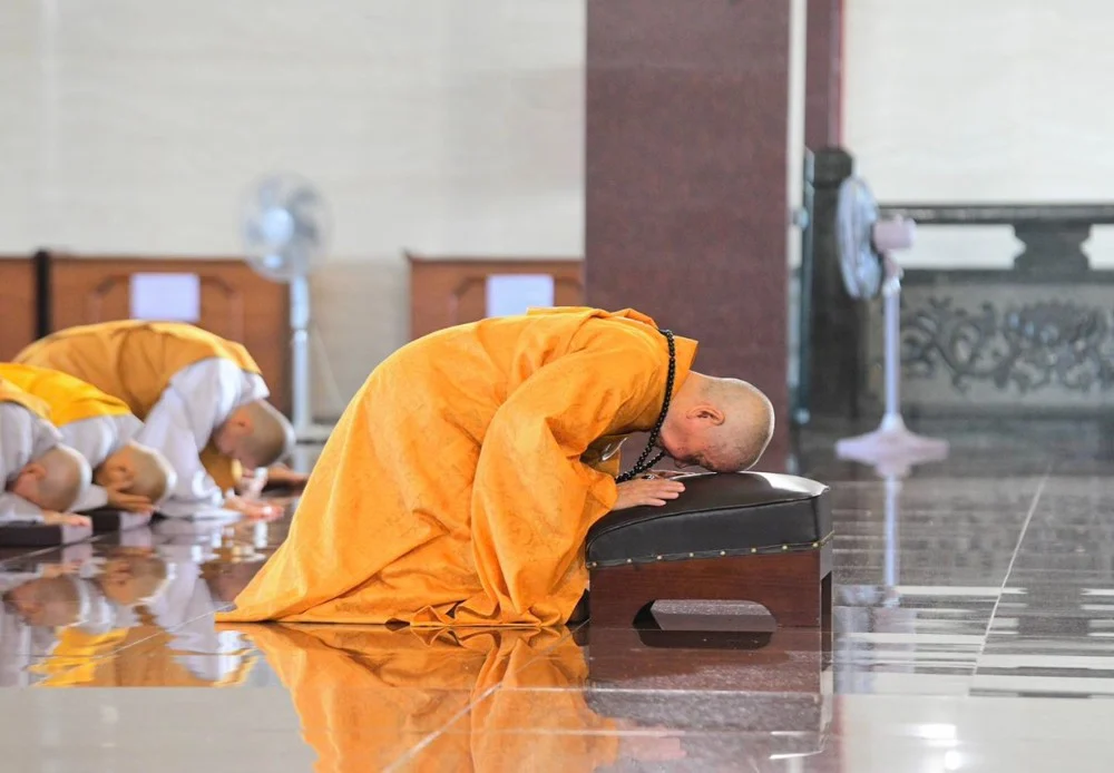 Năm Công Đức thù thắng khi lễ Phật