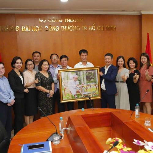Chuyến Thăm Trường Đại Học Công Thương Thành Phố Hồ Chí Minh