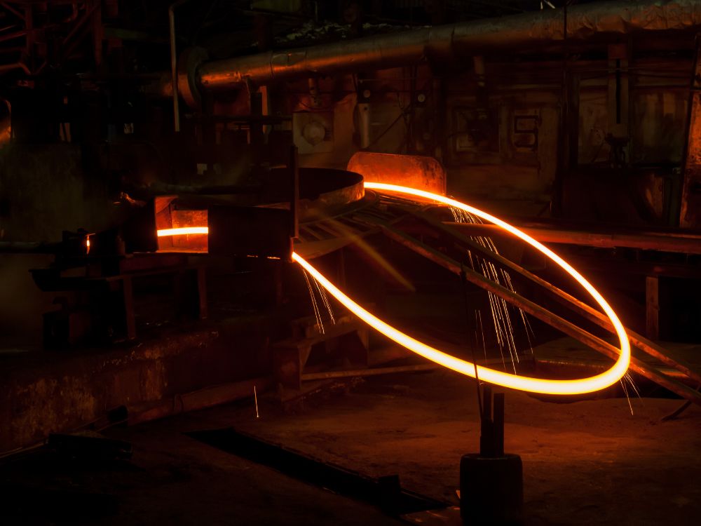 Từ Xưởng Nhỏ Đến Doanh Nghiệp Cơ Khí Hàng Đầu – Hành Trình Vươn Mình Của HST