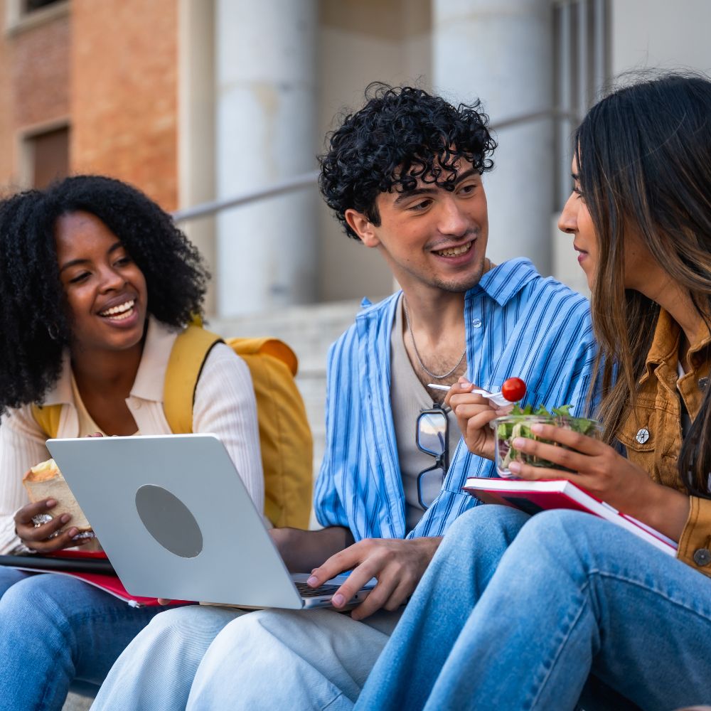 Khai Phá Nguồn Lực Xanh – Khi Sinh Viên Kết Hợp Kỹ Năng Số Và Khởi Nghiệp Sáng Tạo