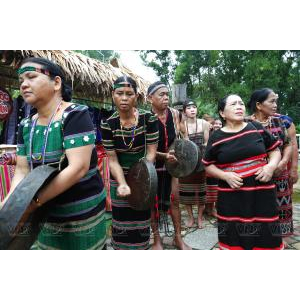 Lễ sum họp cộng đồng của đồng bào M’nông