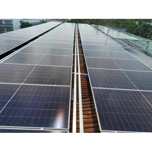 Máy bơm nước bằng năng lượng