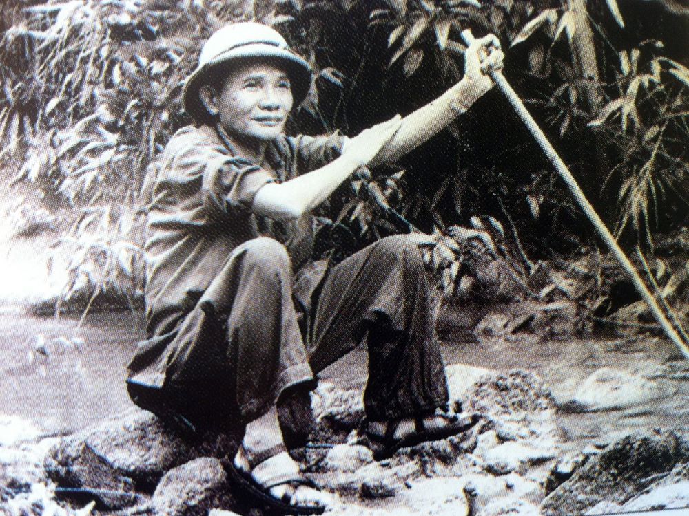 Tiểu sử chi tiết