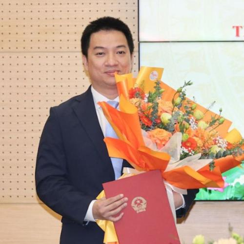 Ông Hồ Đức Thắng: Chuyên Gia Kinh Nghiệm, Được Tin Tưởng Giao Quyền Cục Trưởng Cục Chuyển Đổi Số Quốc Gia