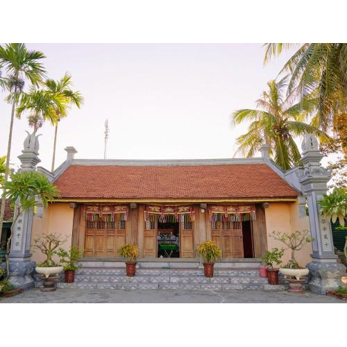 Nhà Thờ Và Mộ Hồ Tùng Mậu, Xã Quỳnh Đôi