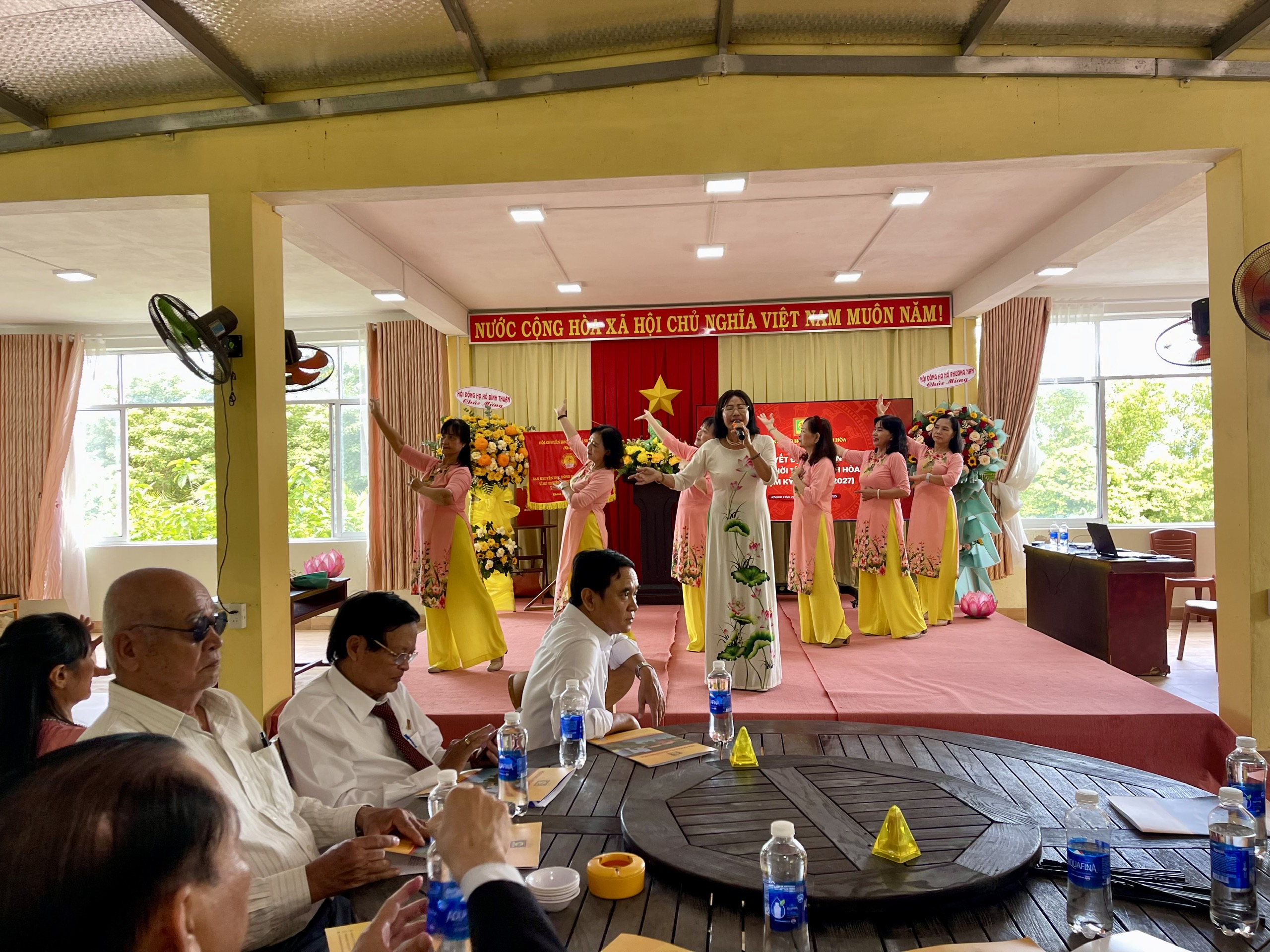 3. Lễ Chào Cờ Và Văn Nghệ Chào Mừng