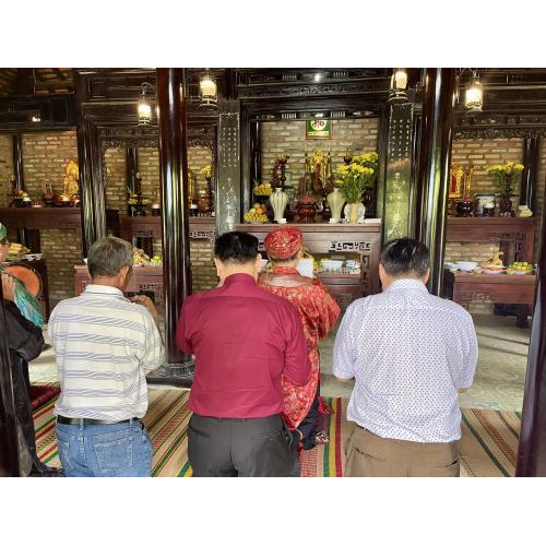 2. Lễ Cúng Rằm Tháng Bảy – Dâng Hương Tại Nhà Thờ Họ Hồ