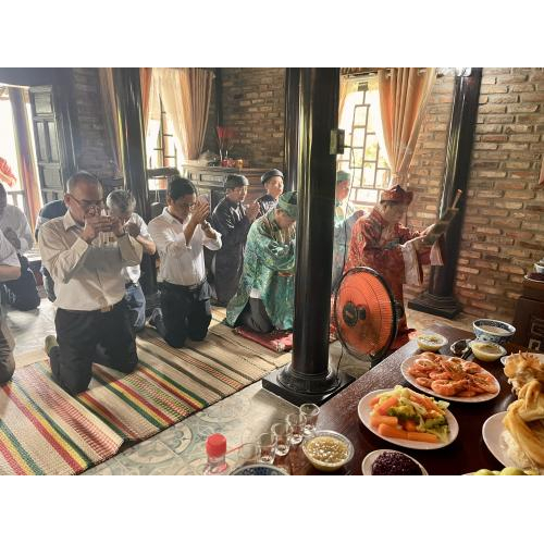 2. Lễ Cúng Rằm Tháng Bảy – Dâng Hương Tại Nhà Thờ Họ Hồ
