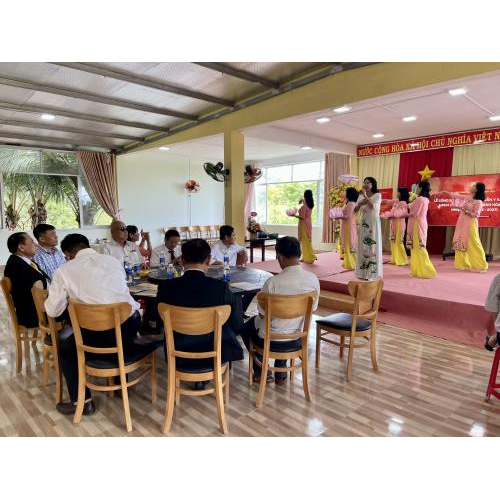 3. Lễ Chào Cờ Và Văn Nghệ Chào Mừng