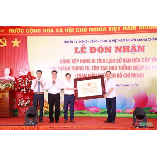 2.1. Lịch sử xây dựng và xếp hạng