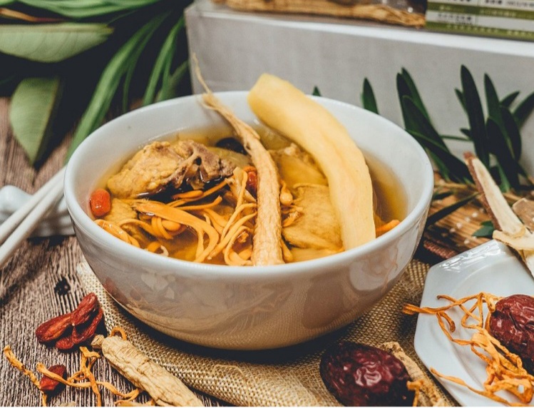 Kết hợp đông trùng hạ thảo với món ăn