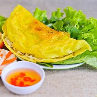 Bánh Xèo Miền Tây: Tiếng "Xèo" Vang Vọng Ký Ức Và Vành Trăng Khuyết Vàng Ươm Của Ngoại