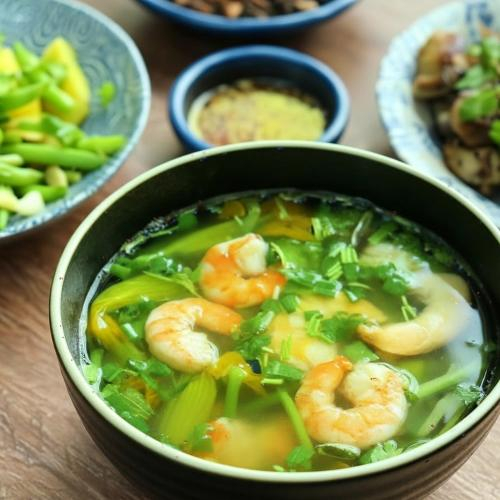 Canh Bông Bí Nấu Tôm: Vị Ngọt Thanh Của Đồng Quê Trong Bữa Cơm Má Nấu