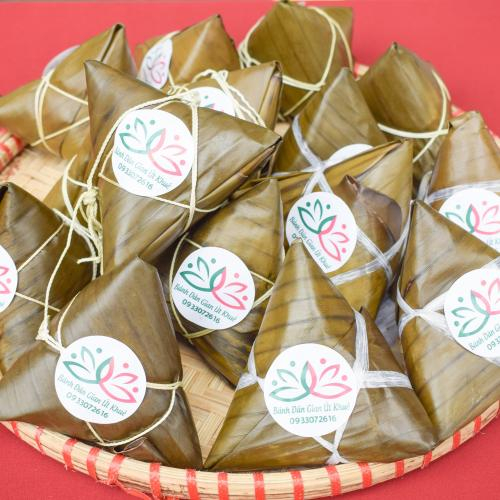 Bánh Ú Nhân Hạt Sen Đồng Tháp: Gói Cả Hương Đồng Cỏ Nội Vào Chiếc Bánh Dân Gian