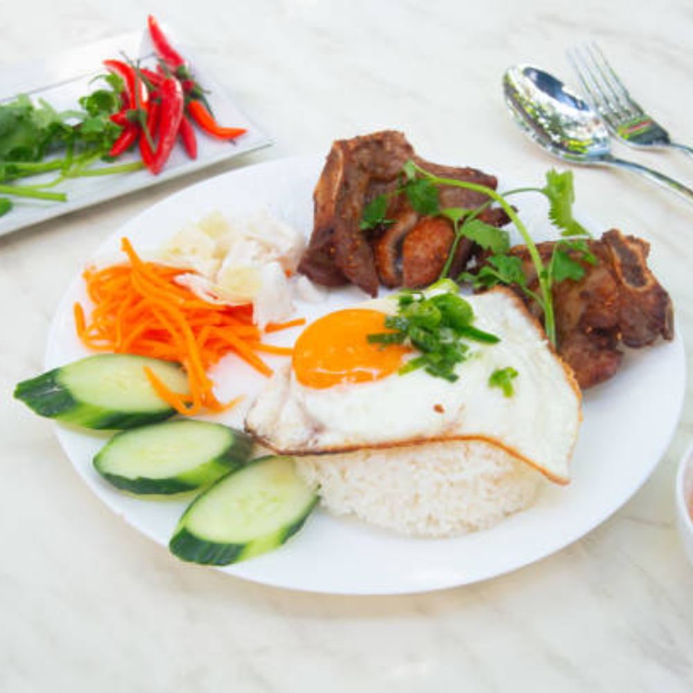 Cơm Sườn Trứng