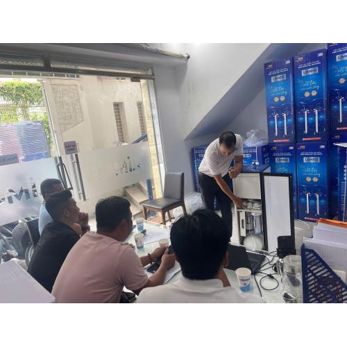 Không khí học tập nghiêm túc và tràn đầy năng lượng