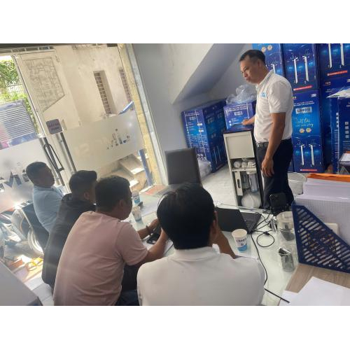 Không khí học tập nghiêm túc và tràn đầy năng lượng