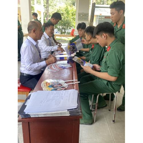 Giới Thiệu Việc Làm Và Tư Vấn Học Nghề Cho Bộ Đội Xuất Ngũ