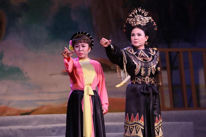 2. Con đường nghệ thuật nhiều dấu ấn