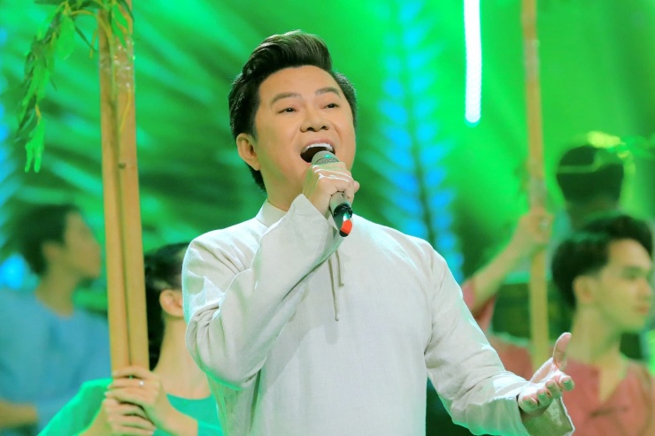 Hành trình từ tiếng hát truyền hình đến ca sĩ chuyên nghiệp