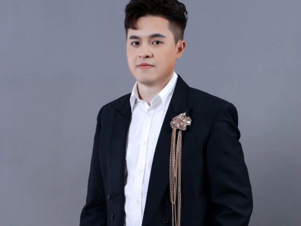 Những bước đi đầu đời