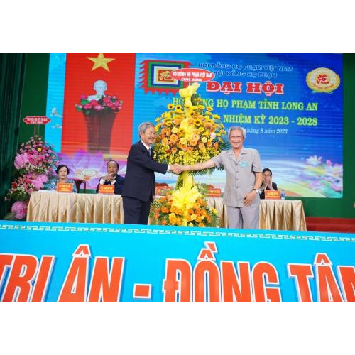 Nội dung và thành phần tham dự