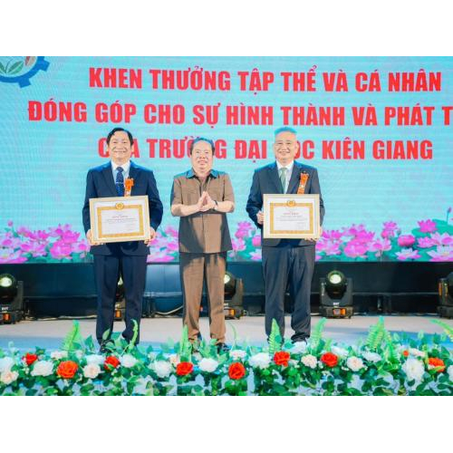 Trường Đại Học Kiên Giang