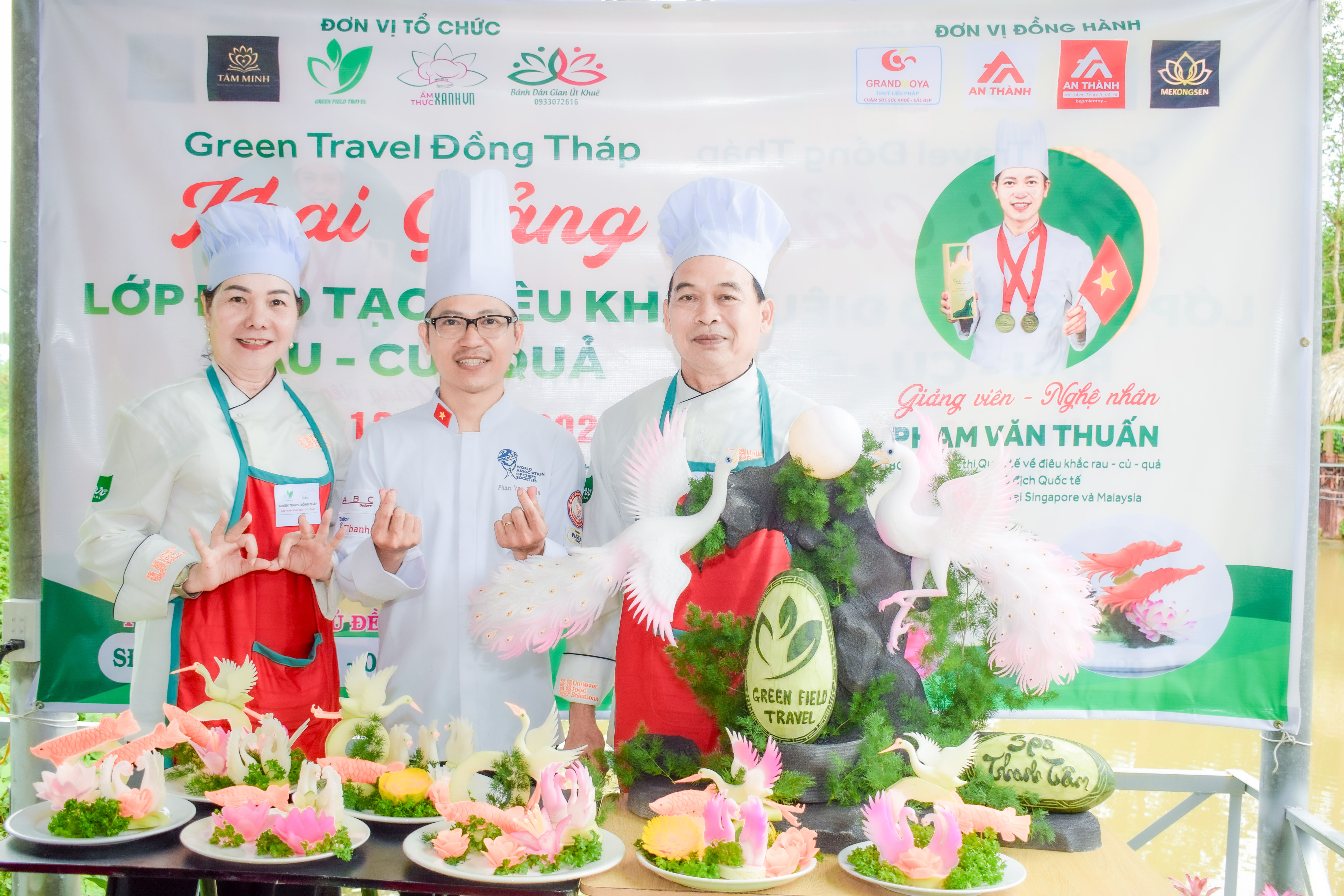 Lan tỏa tình yêu nghệ thuật từ nông sản Việt