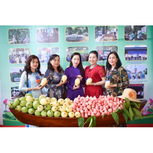 Hội Nữ Doanh Nhân Đồng Tháp Tham Dự Đại Hội Nông Dân Phường Cao Lãnh Lần Thứ I – Nhiệm Kỳ 2025–2030