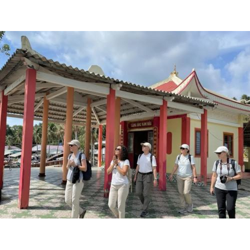 Lăng Ông Nam Hải Hòn Sơn – Dấu Ấn Văn Hóa Biển Đảo Và Huyền Thoại Cá Ông Cứu Nạn